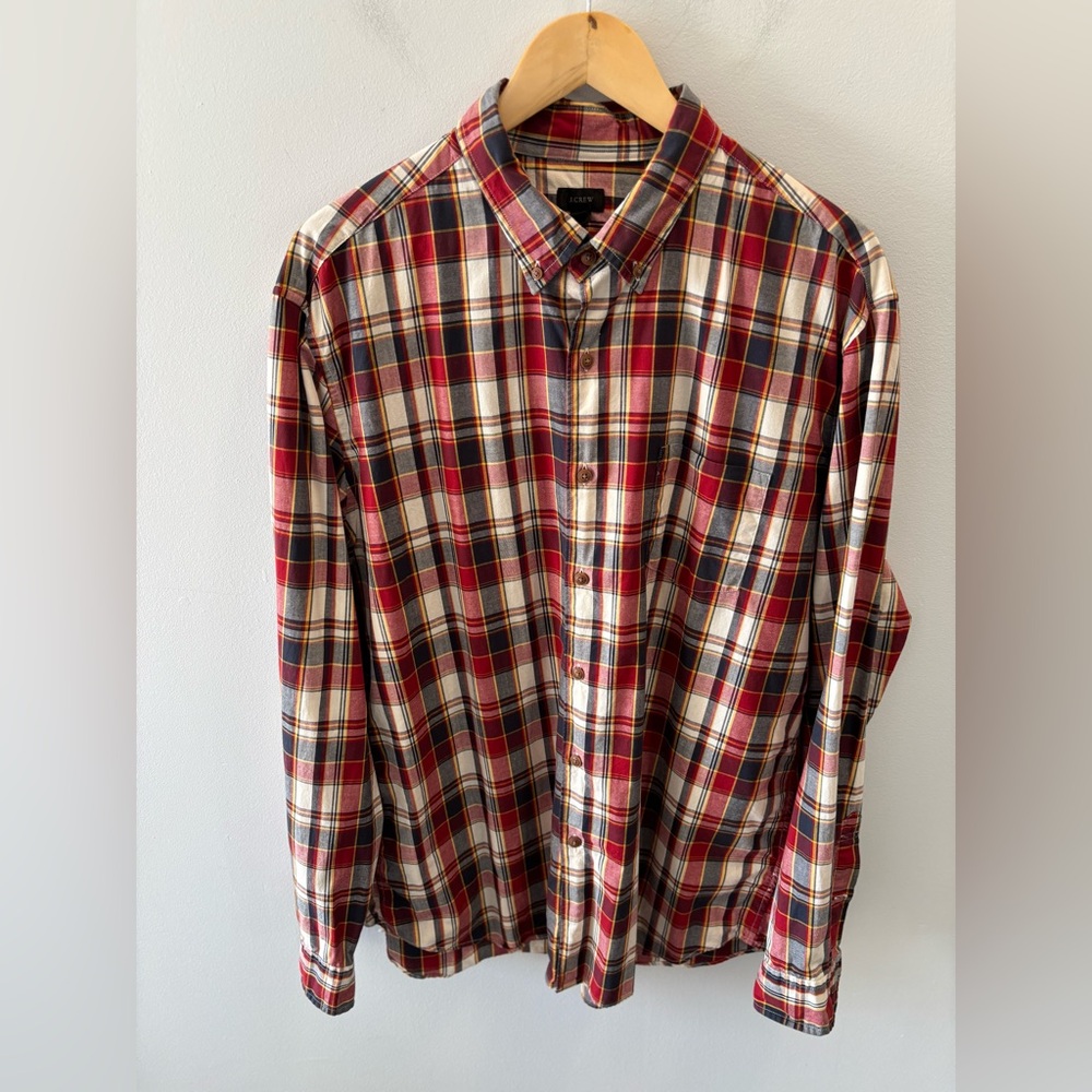 J. Crew Classic Red Plaid Button Down Men’s Shirt Size XL Preppy Long Sleeve
